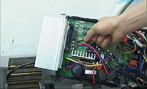 大连美的空调电话是多少